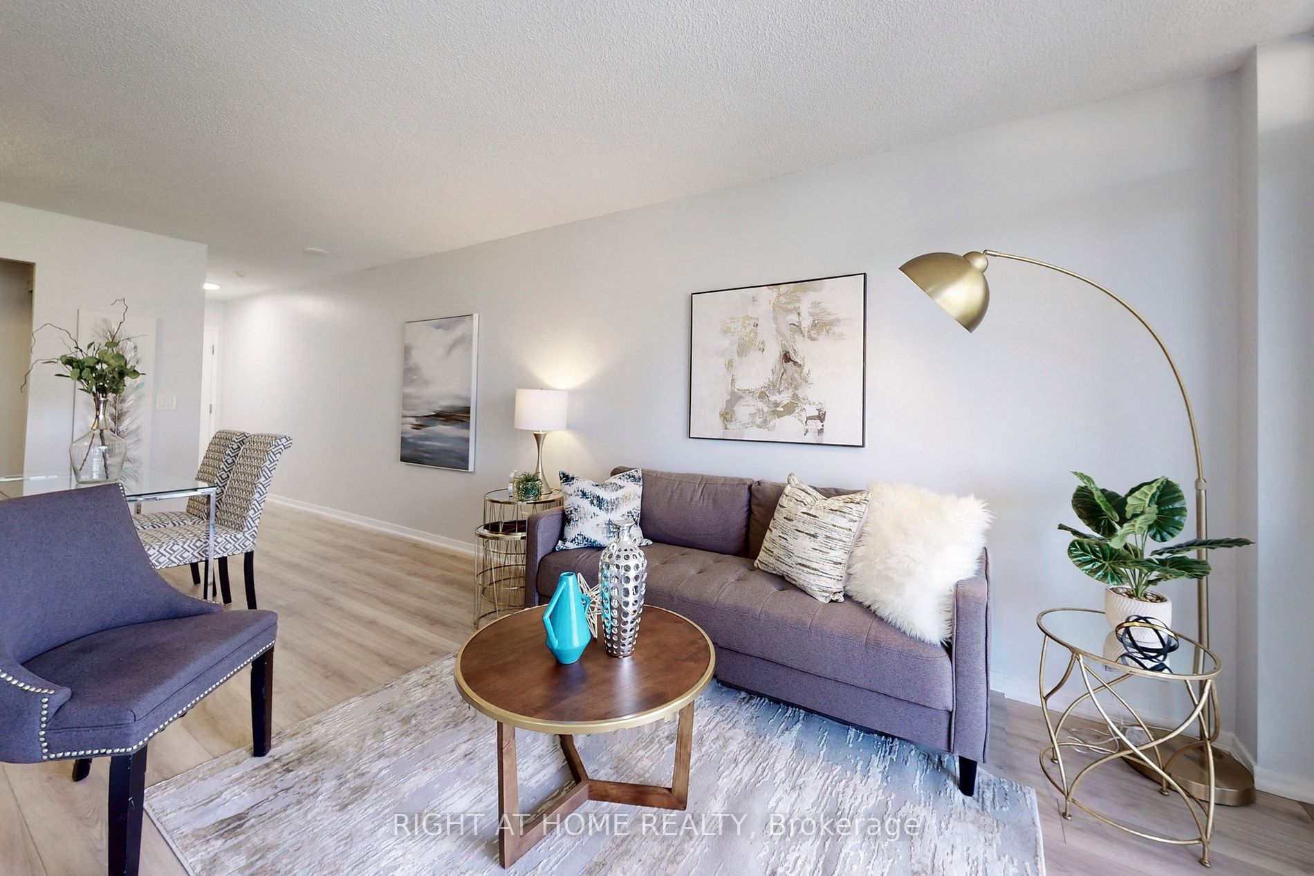 38 Joe Shuster Way 423