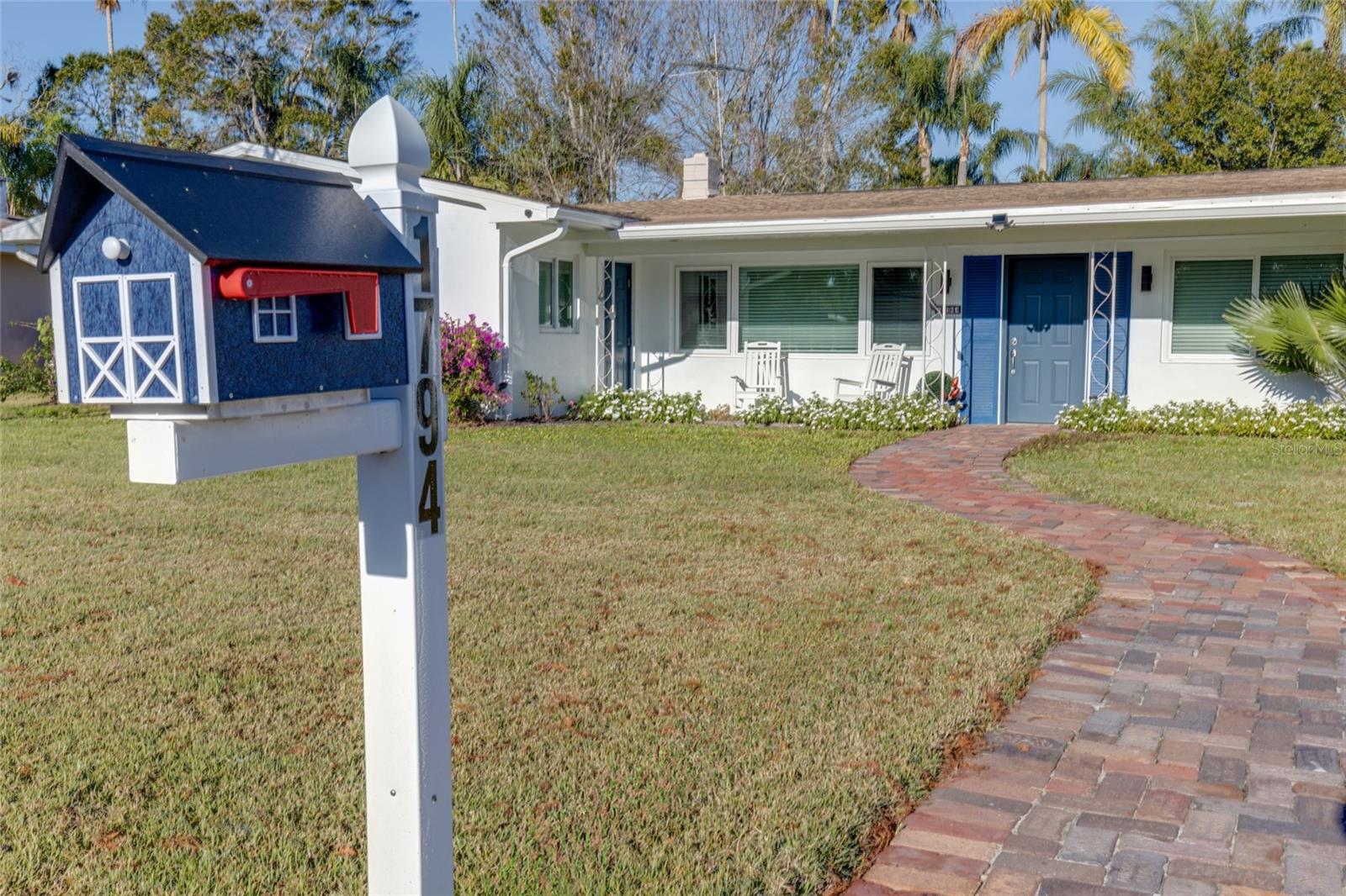 1794 Santa Barbara Dr