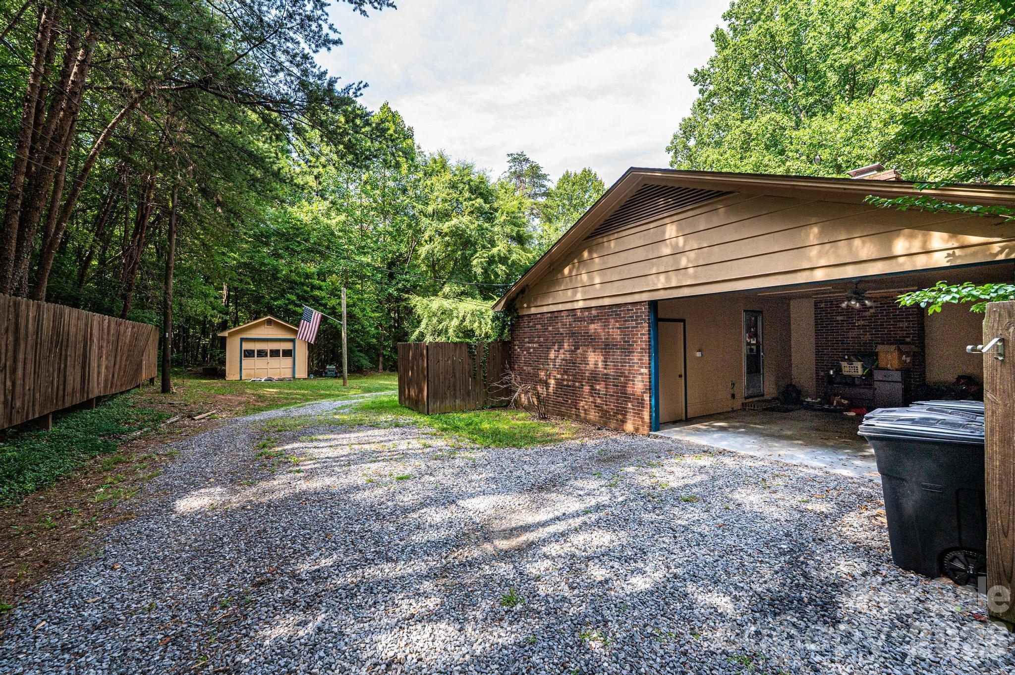1113 Ponderosa Road