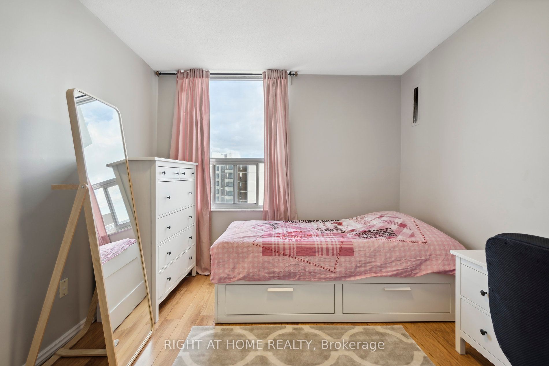 10 Edgecliff Gfwy 1814