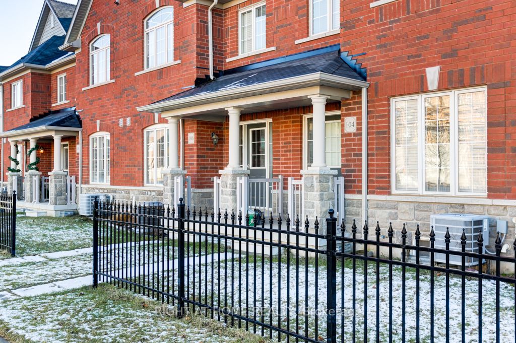 104 Burke St