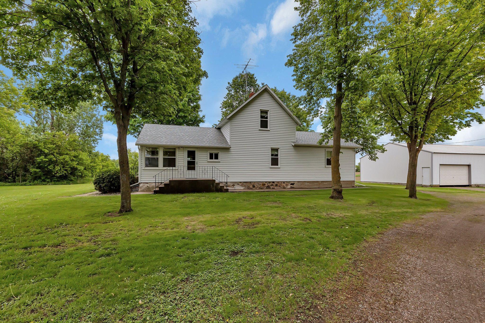 4240 Town Hall Road NE