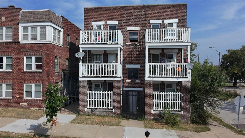 1316 Admiral Boulevard