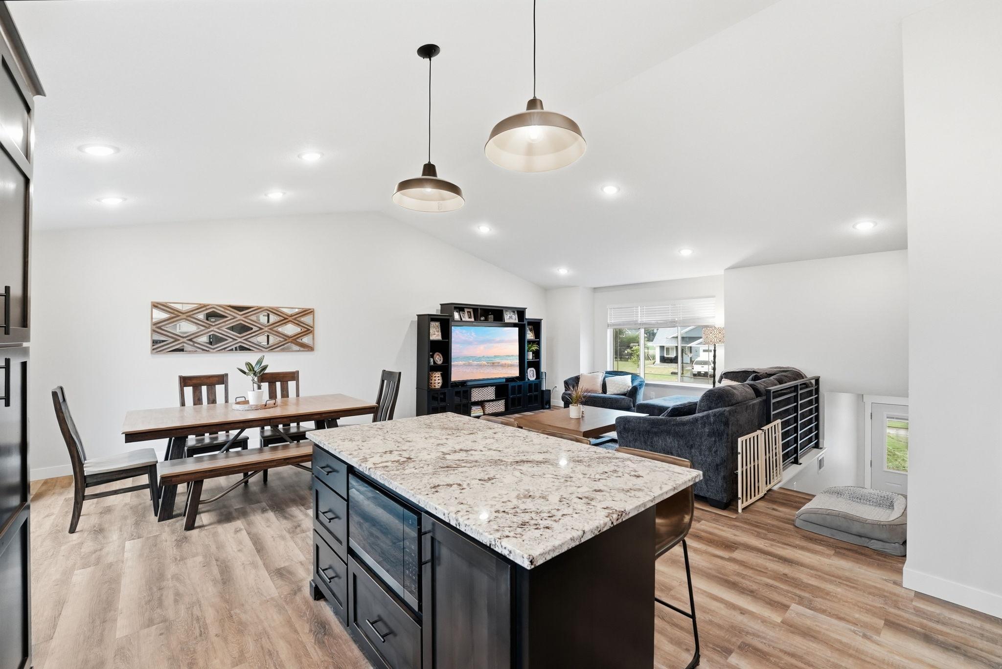 1013 26th Street Loop N