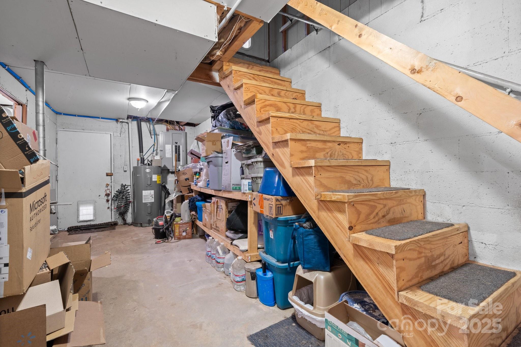 332 Swanson Drive SW