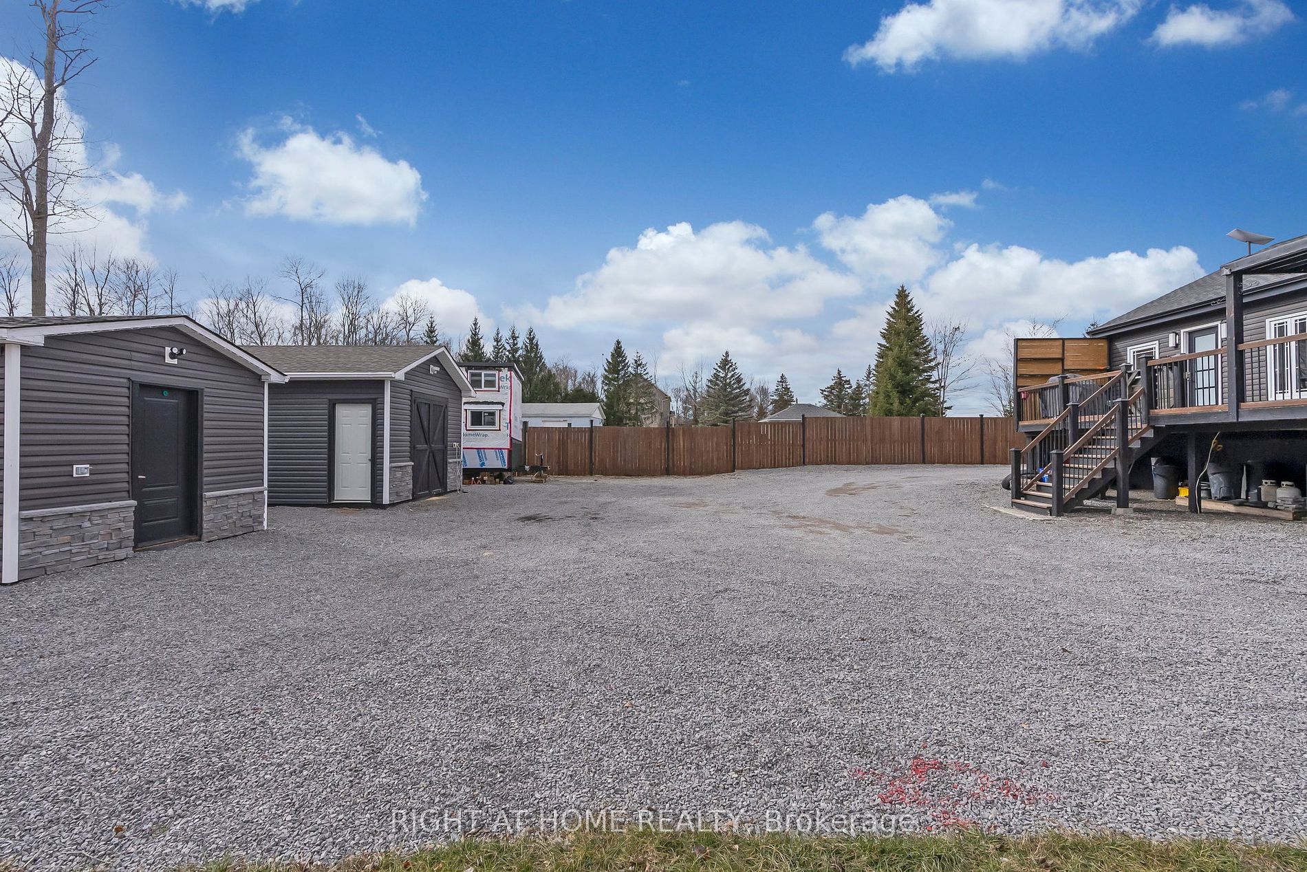 2725 Taunton Rd