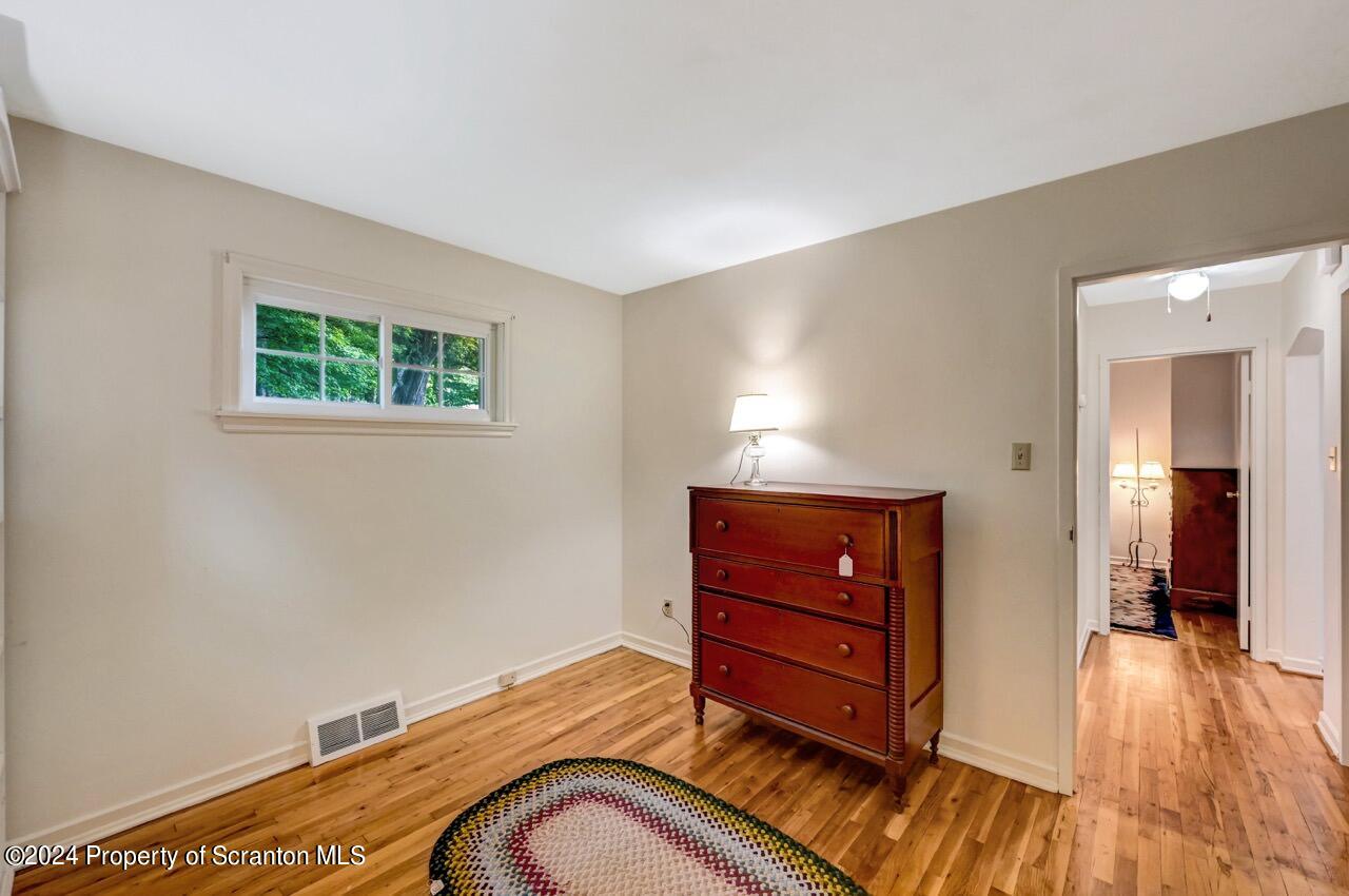 100 Buckhill