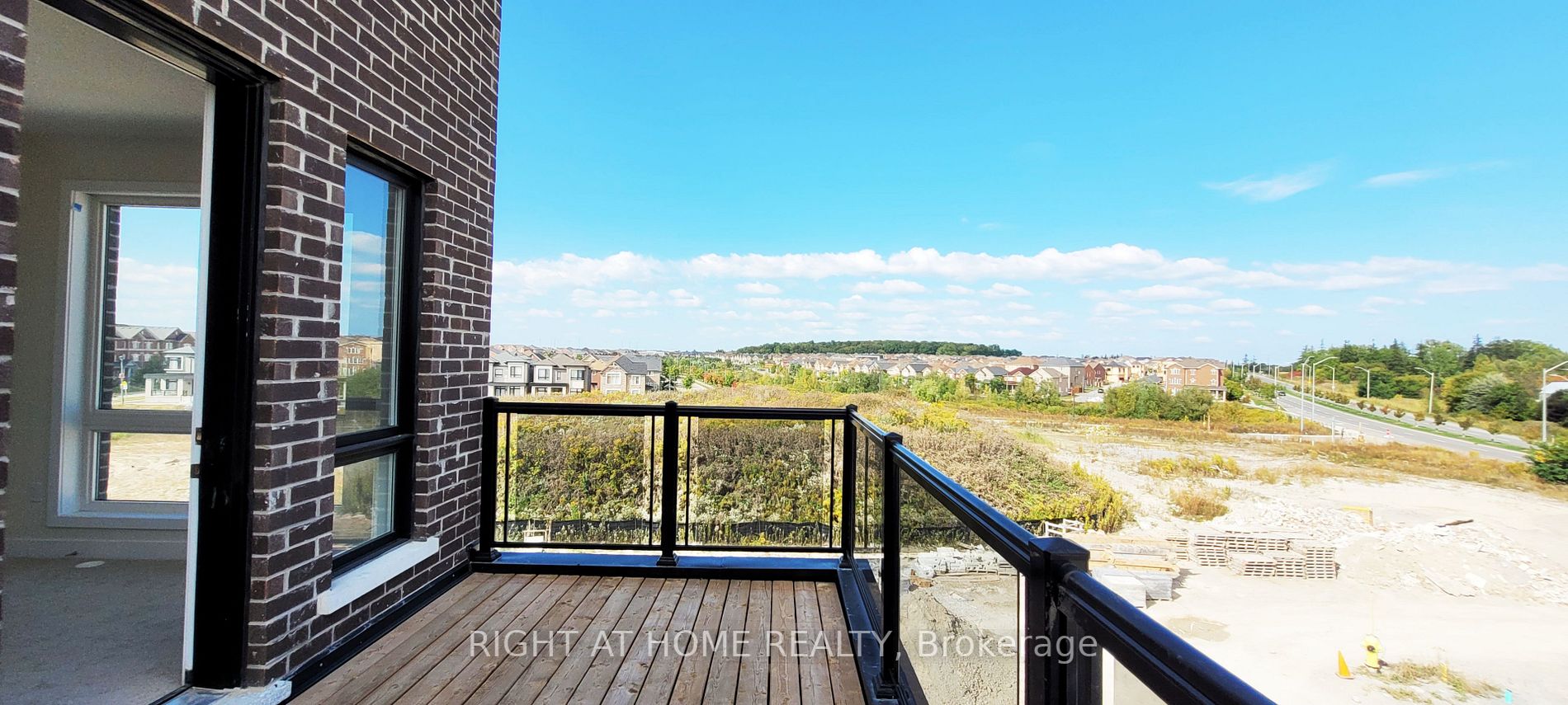 121 Stauffer Cres