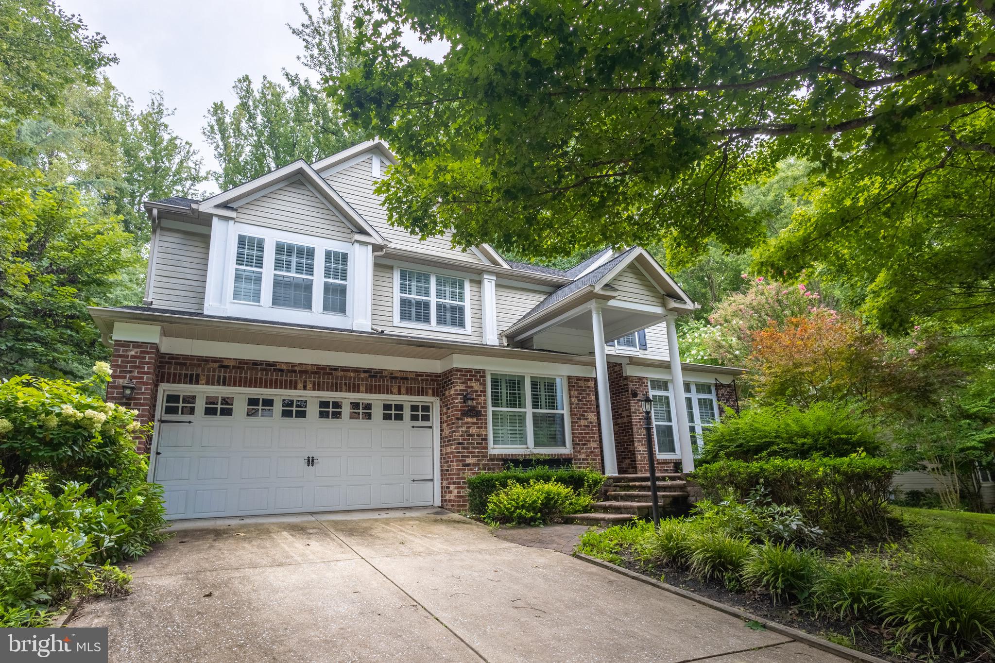 5425 Wooded Way