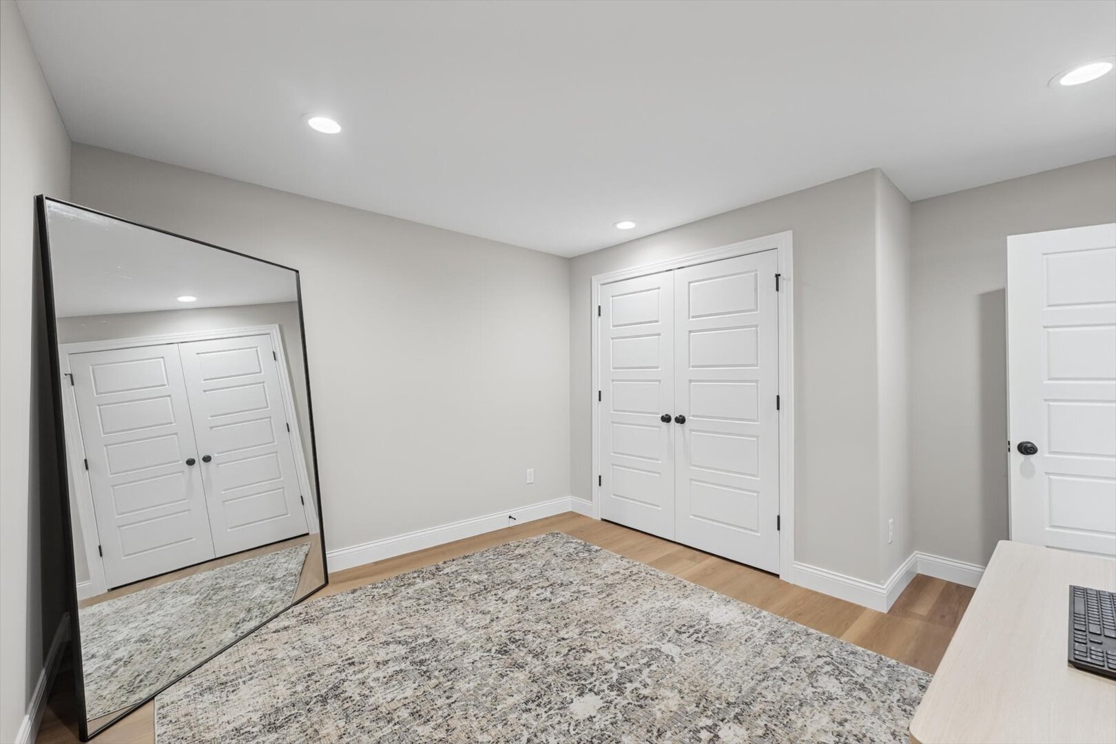 1920 Roseland Drive