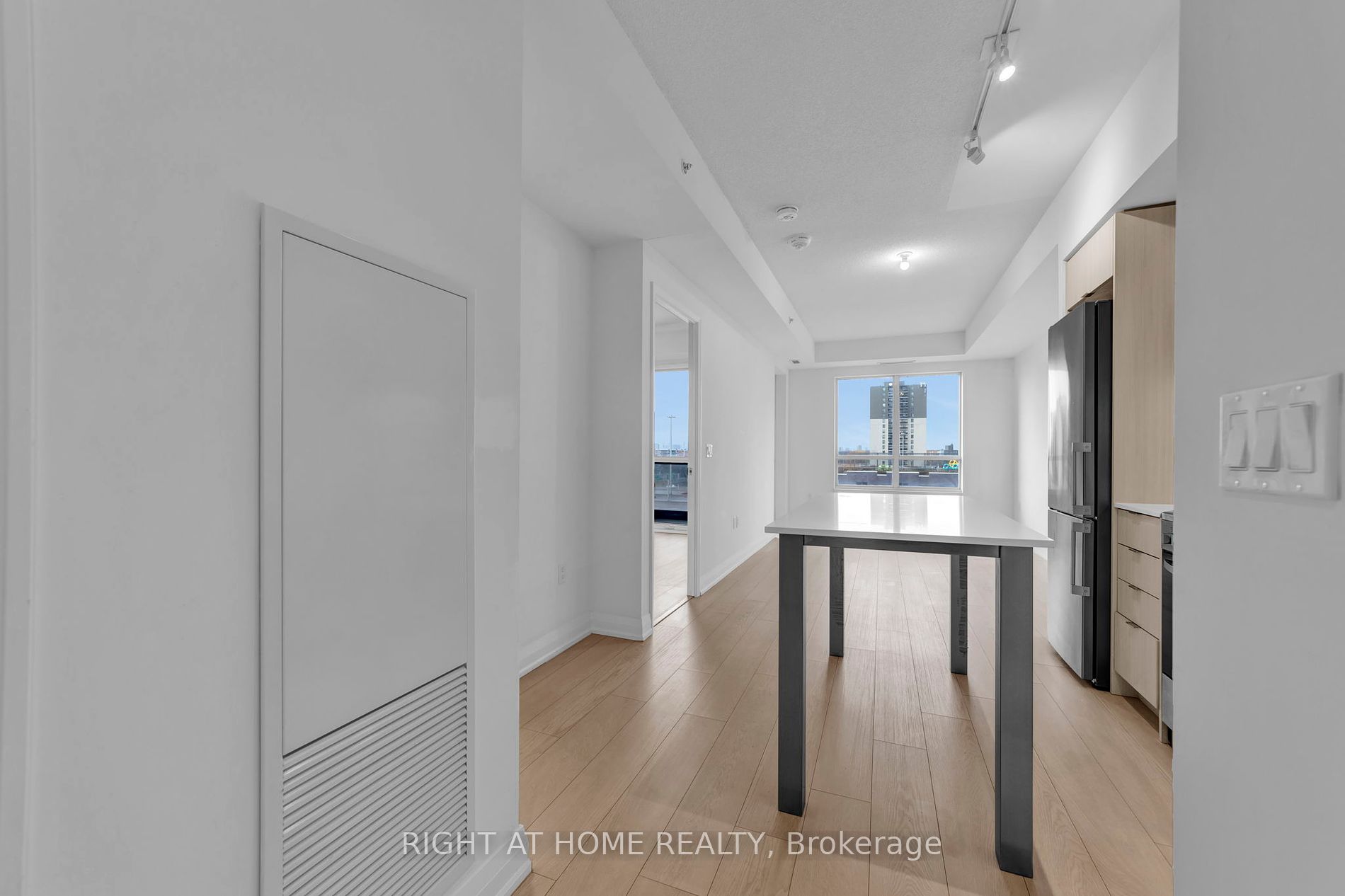 26 Gibbs Rd 649