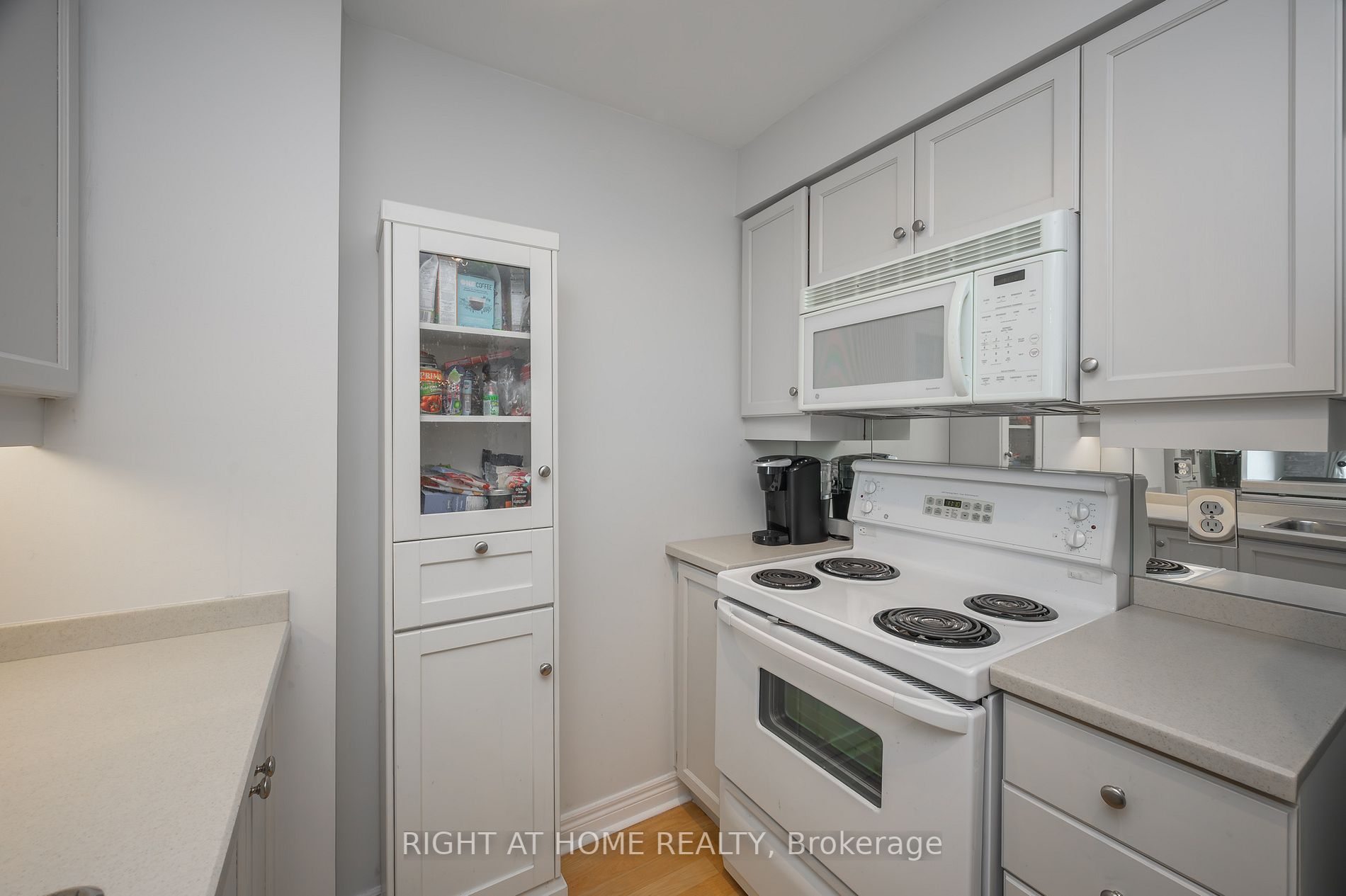 50 Old Mill Rd 706