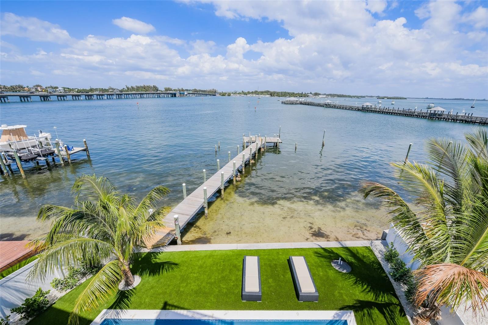 201 Bay Drive N
