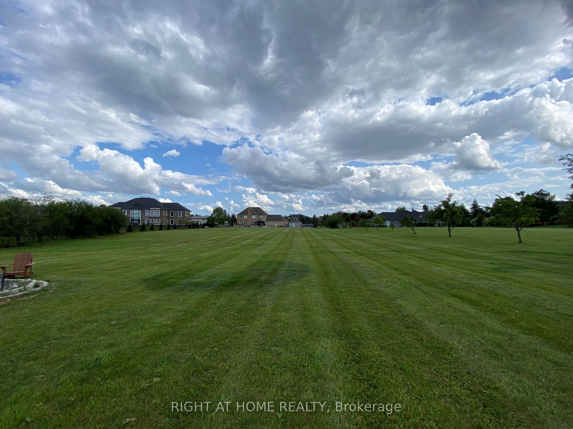 23 Fenton Way