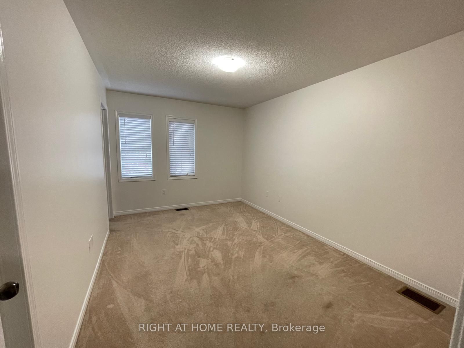 67 Magpie Way