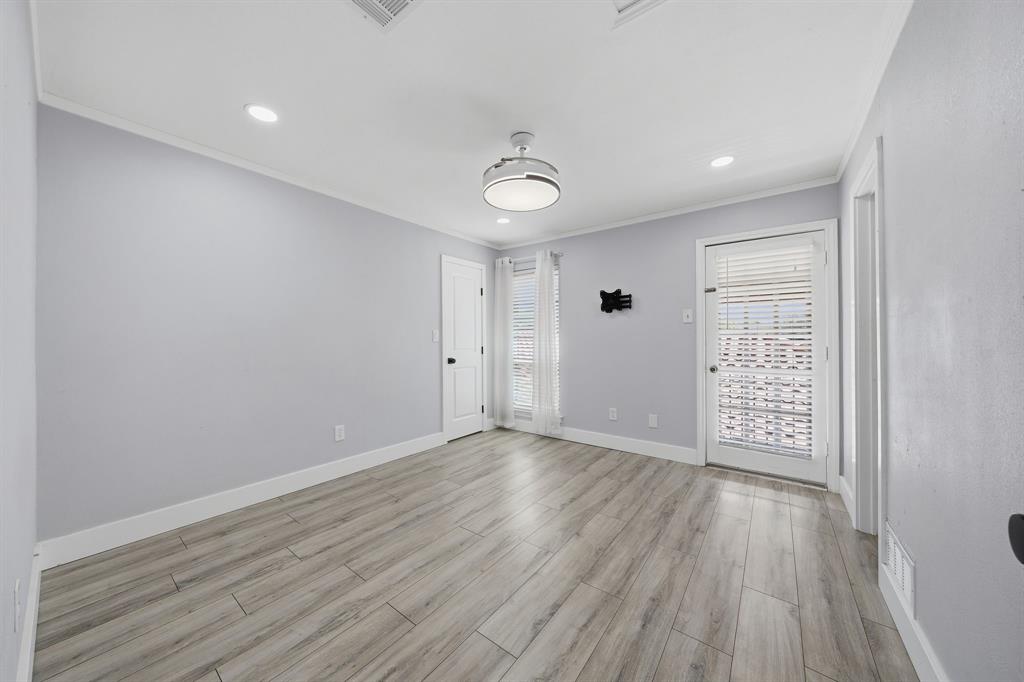416 Forest Grove Drive