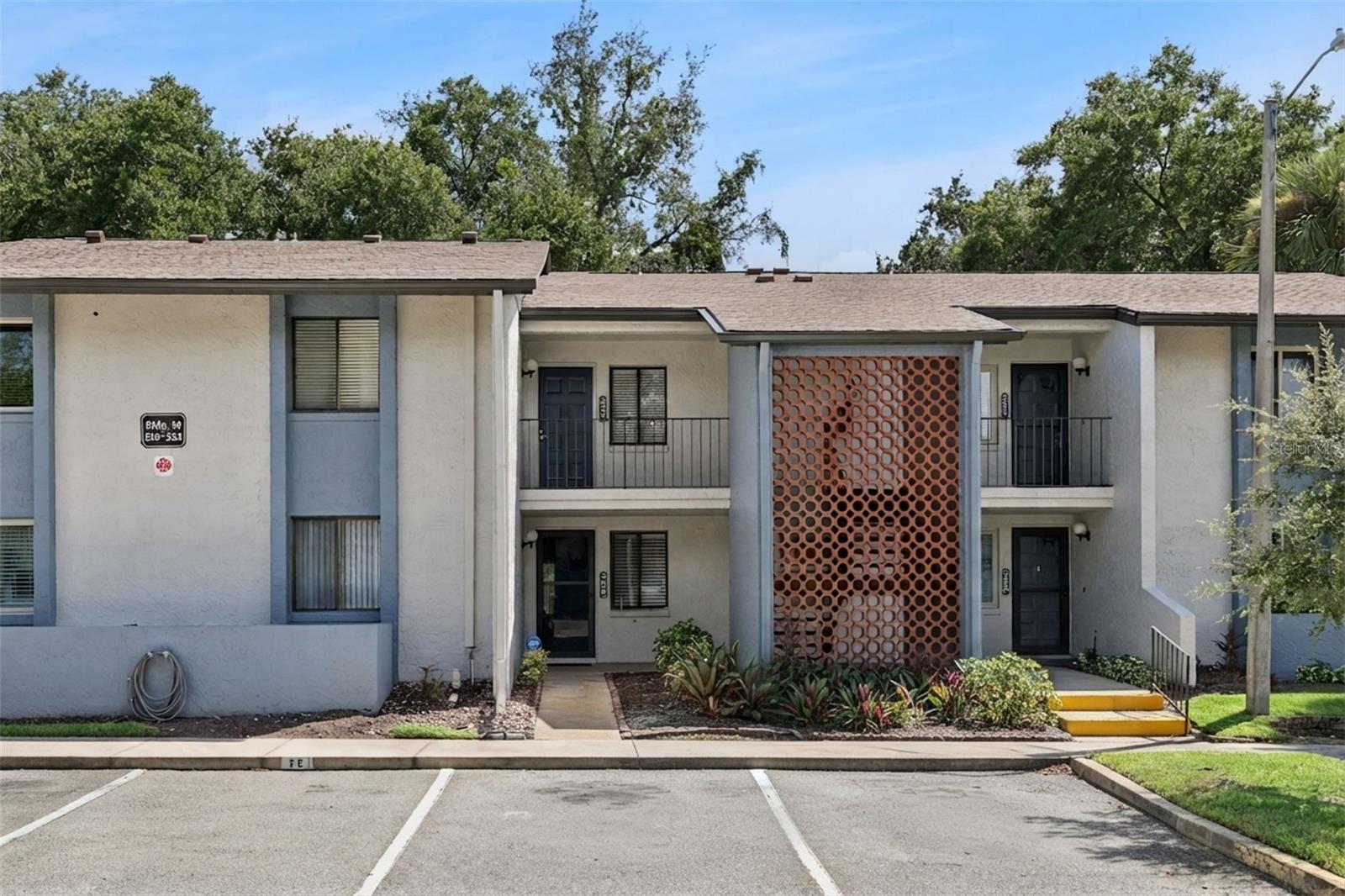 16 Escondido Circle 221