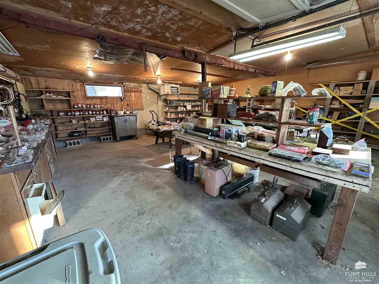 7100 Tuttle Creek Boulevard