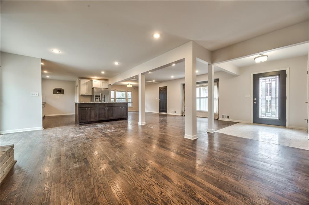 4304 W 83rd Street
