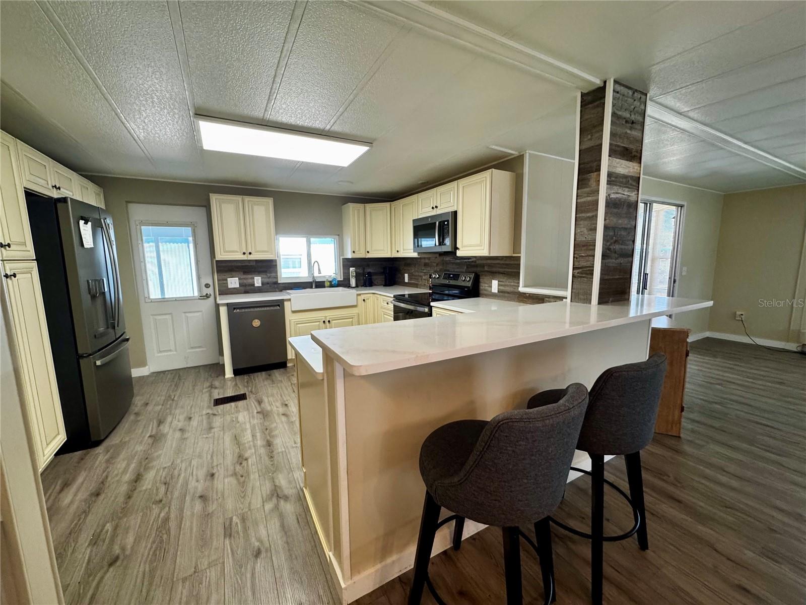 5619 Bayshore Road 120