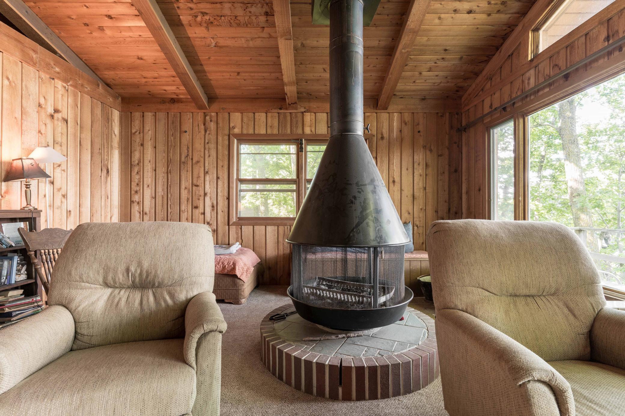 39060 Peninsula Lane