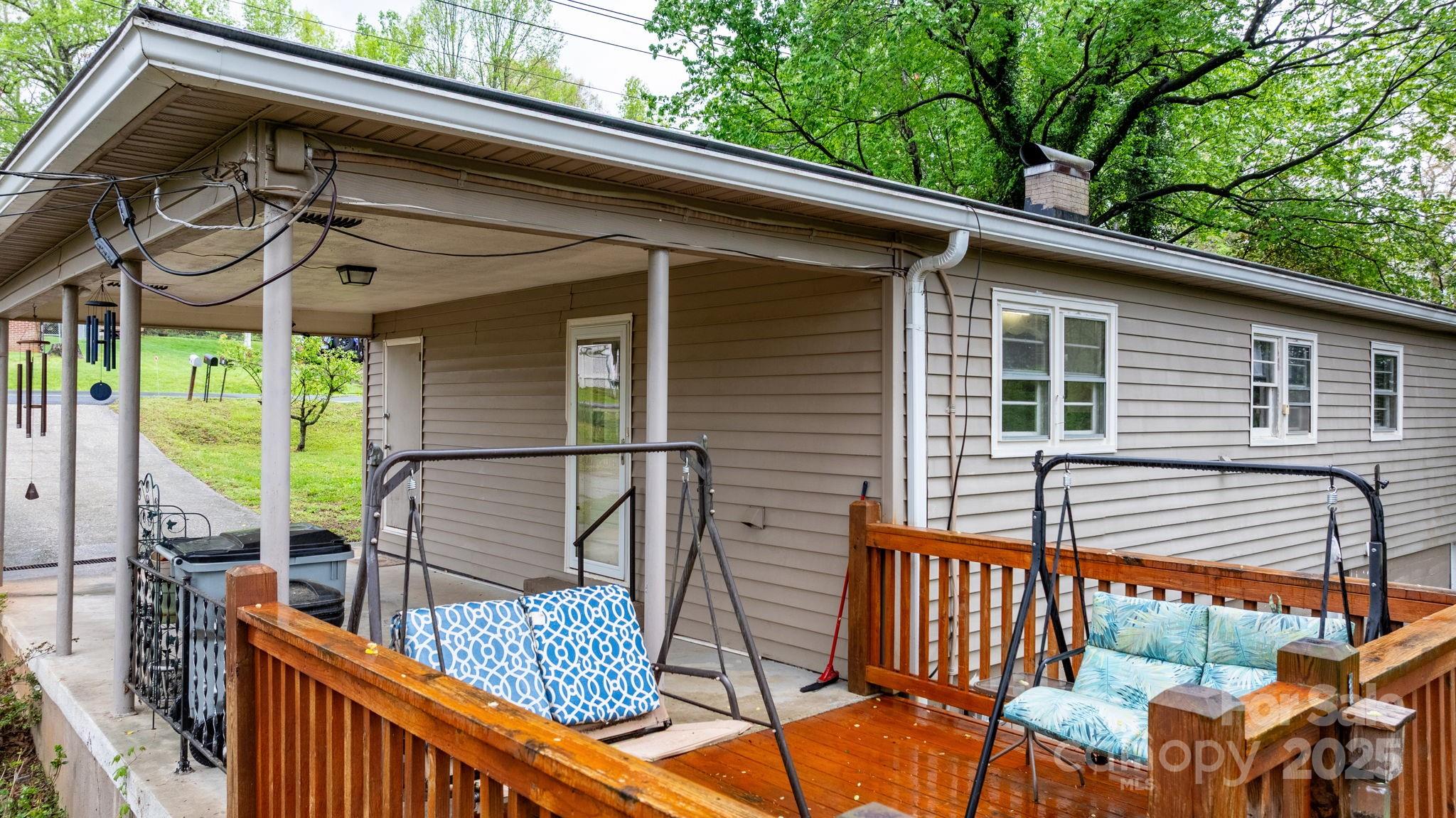 332 Swanson Drive SW