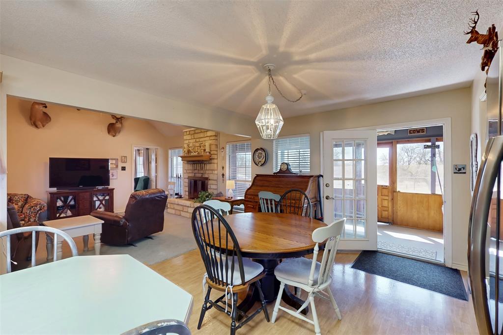 1208 Private Road 1399