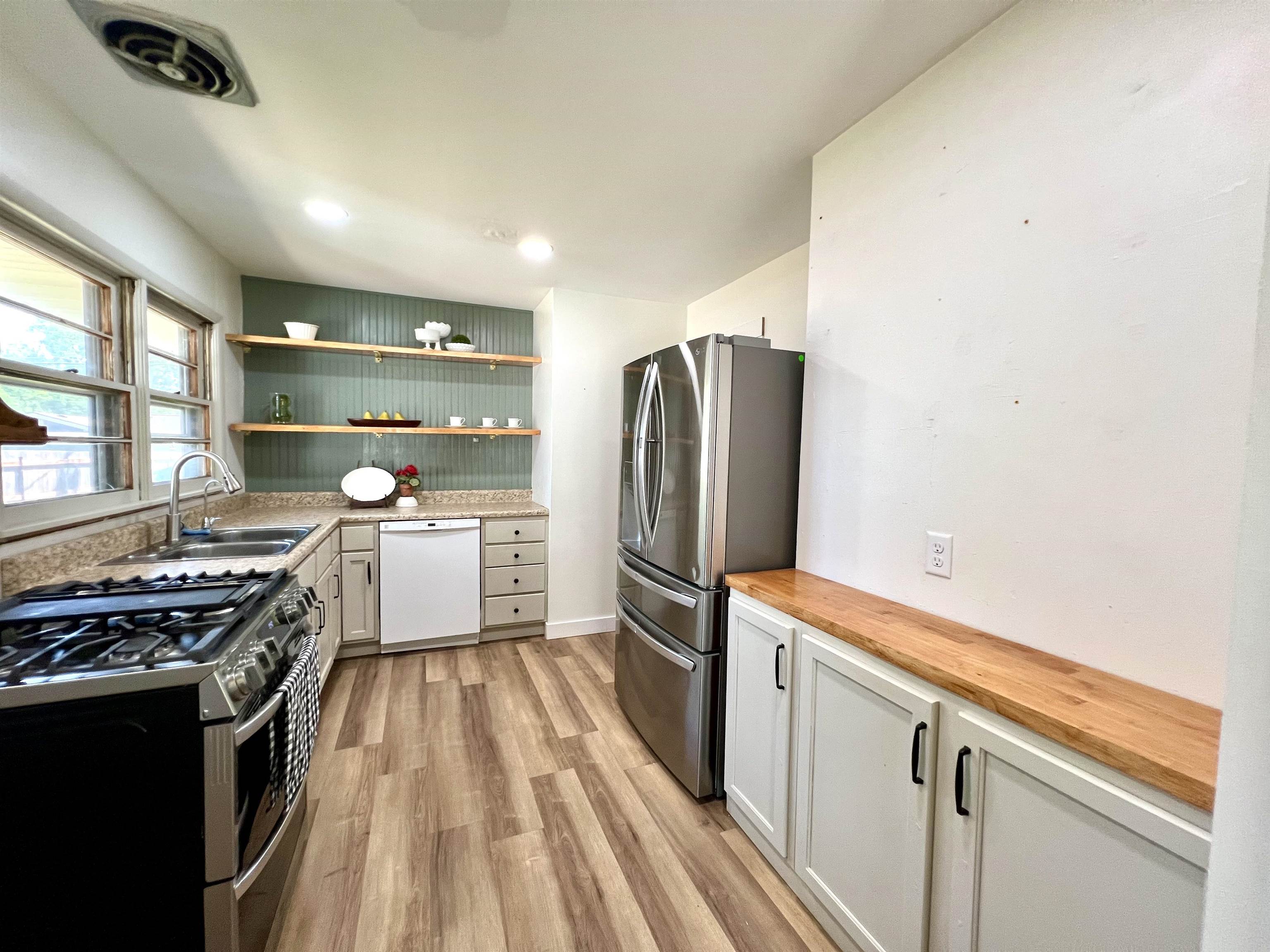 1124 N 7th
