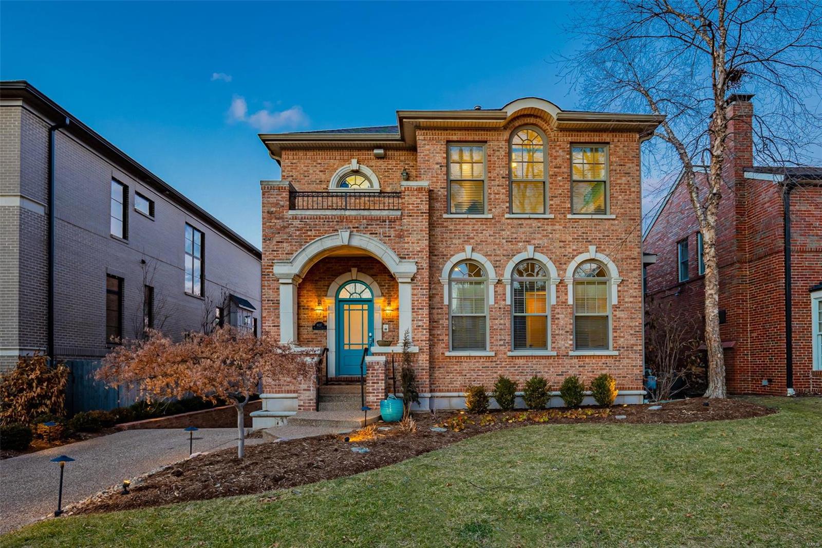 8137 Stratford Drive, Clayton, MO 63105