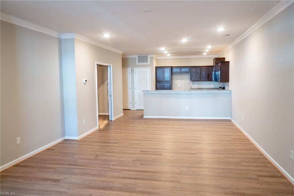 1504 Kathy Ann Way E 1504