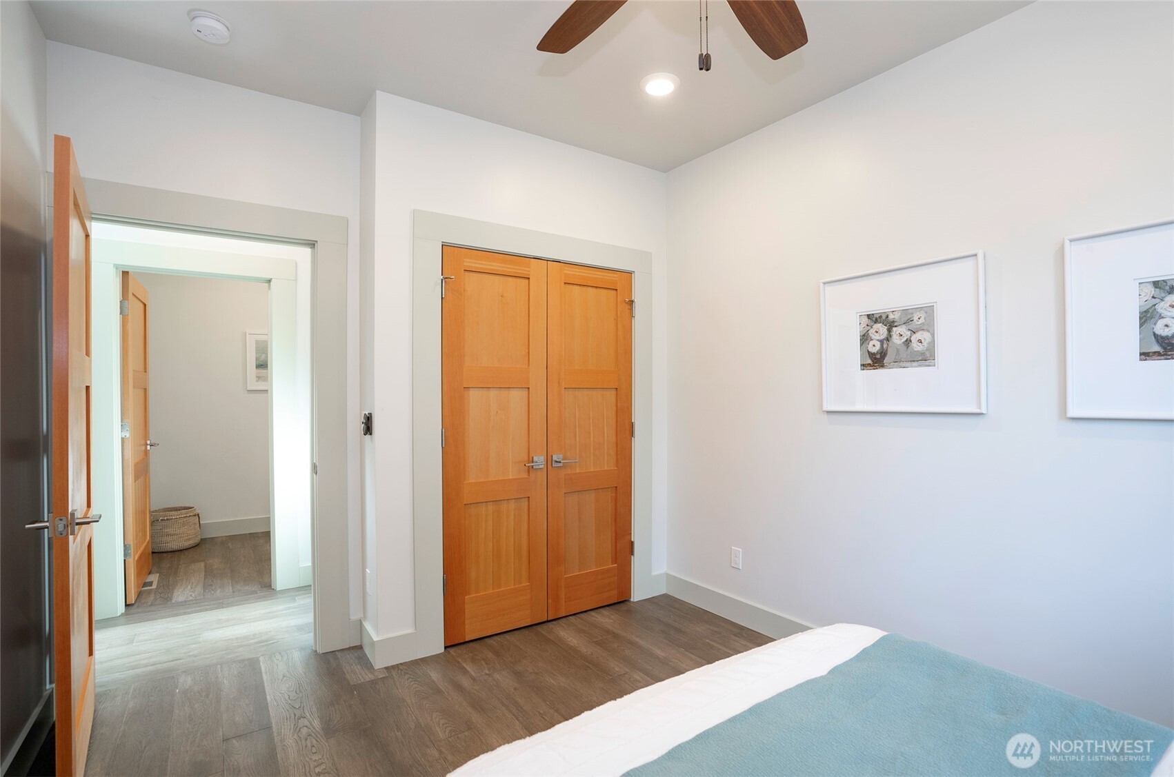 240 E Susan Lane