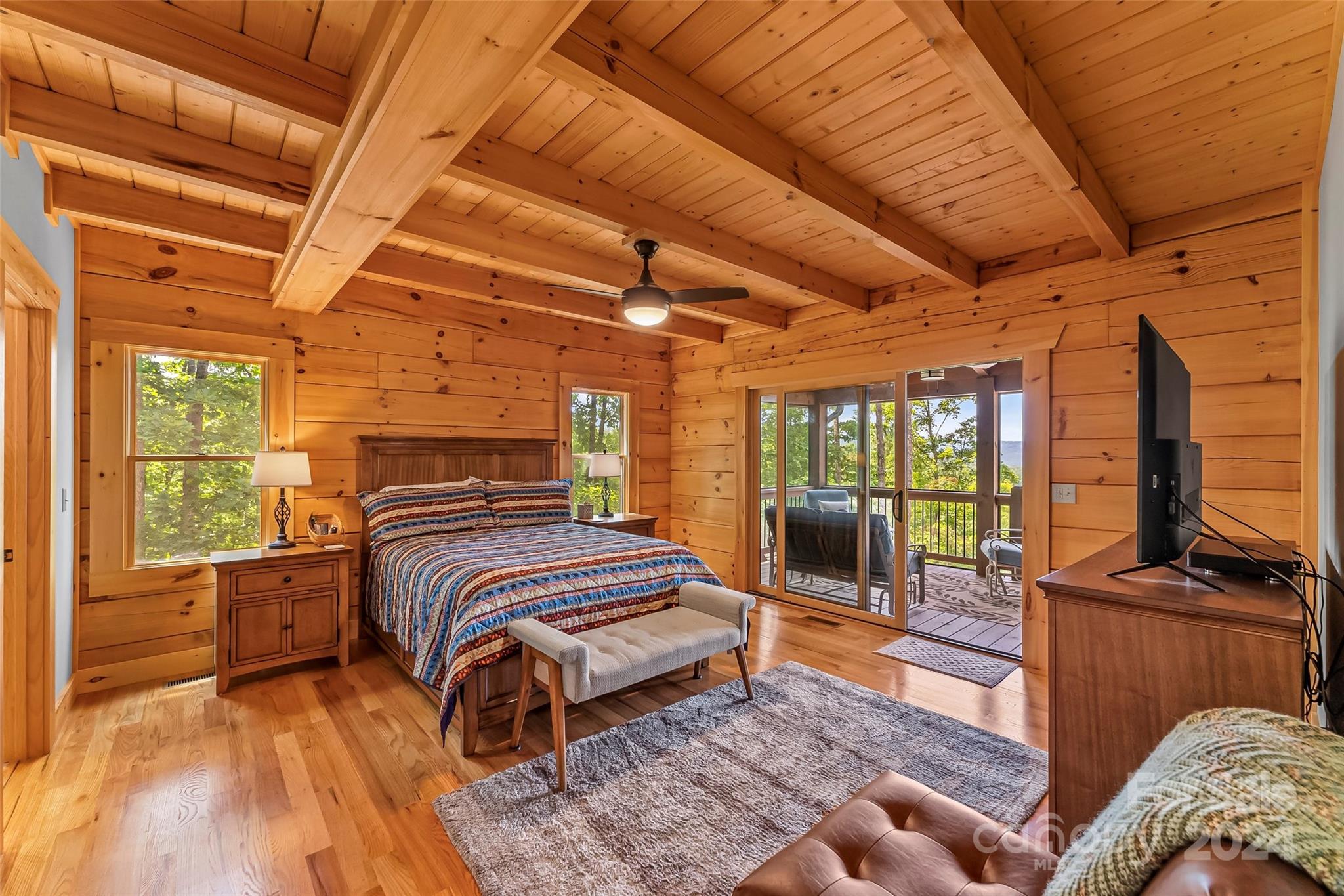 573 Lakeview Trail