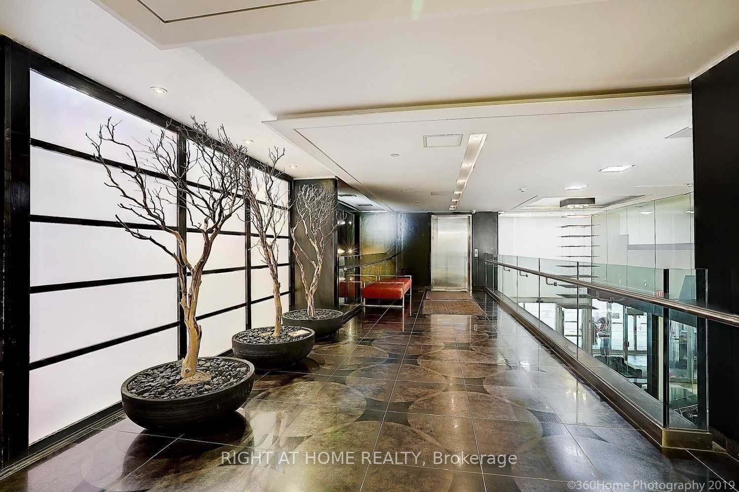 210 Victoria St 4305