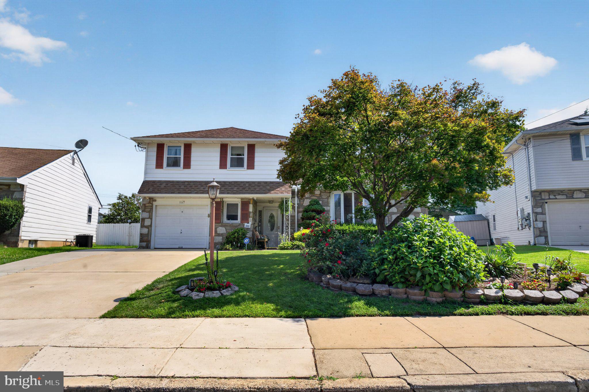 1127 Hower Lane