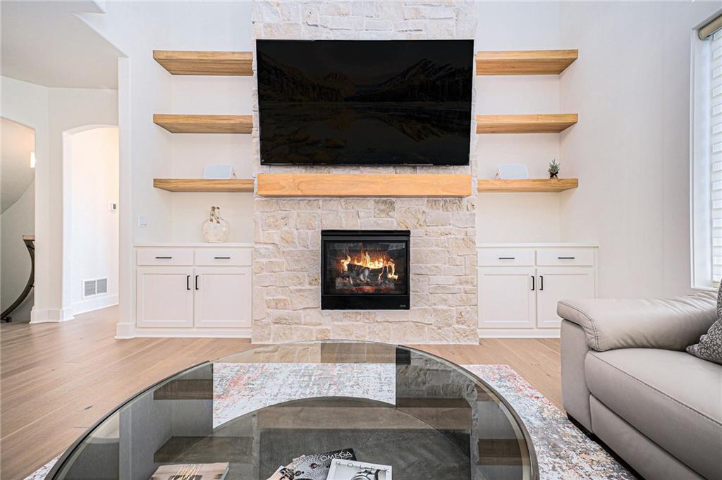 2171 NW Palisades Drive