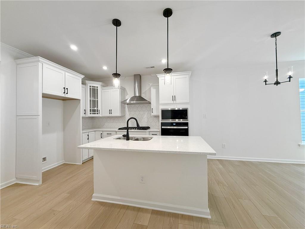 1537 Waltham Lane