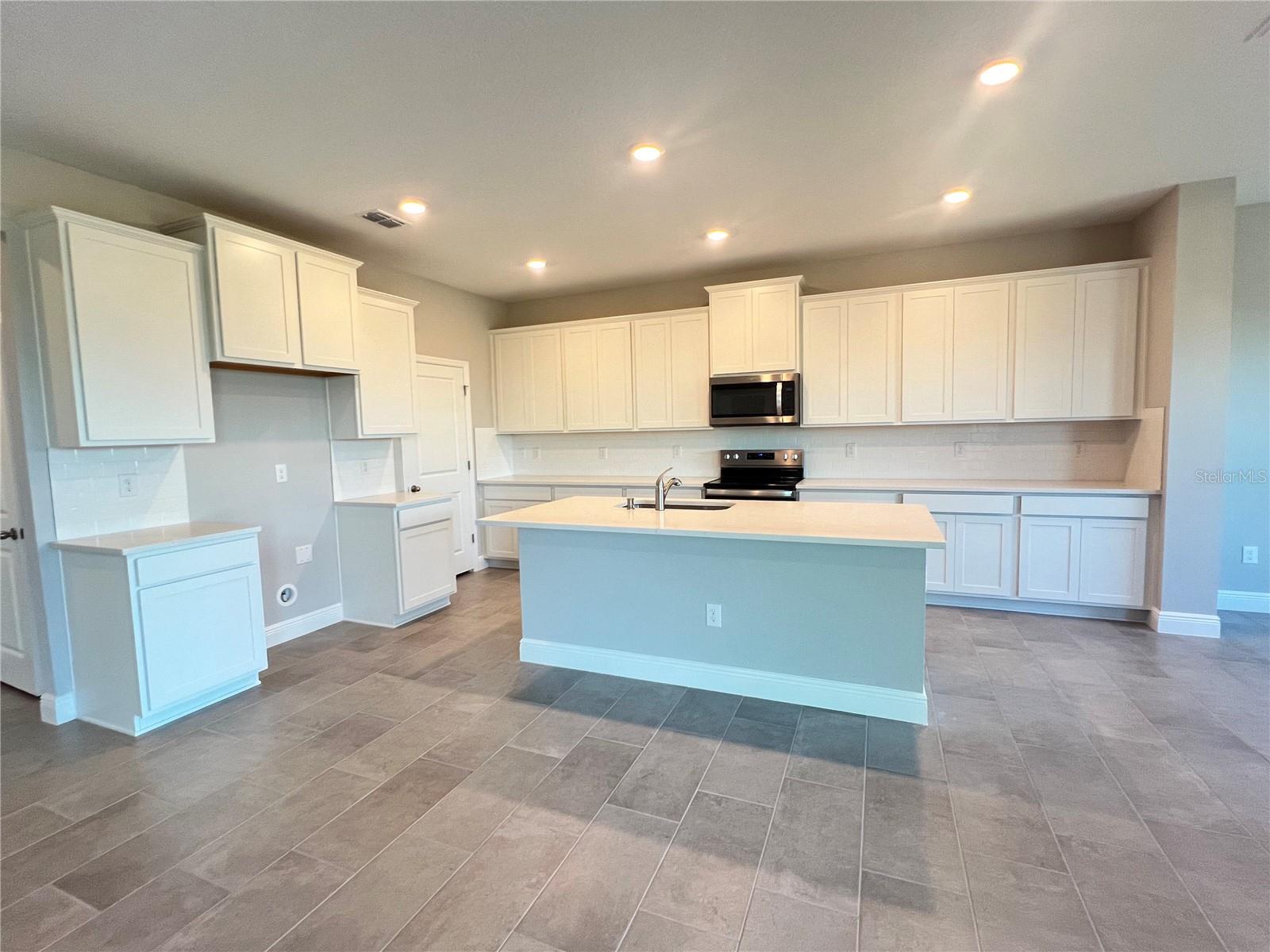 2315 Warren Acres Boulevard