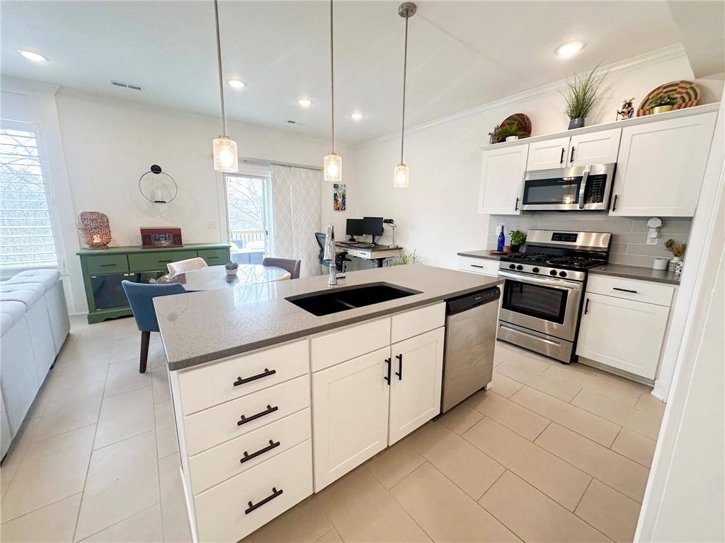 7370 Grand Slam Street