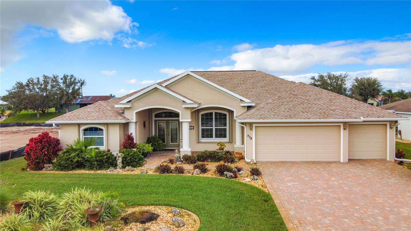 938 Boundary Boulevard