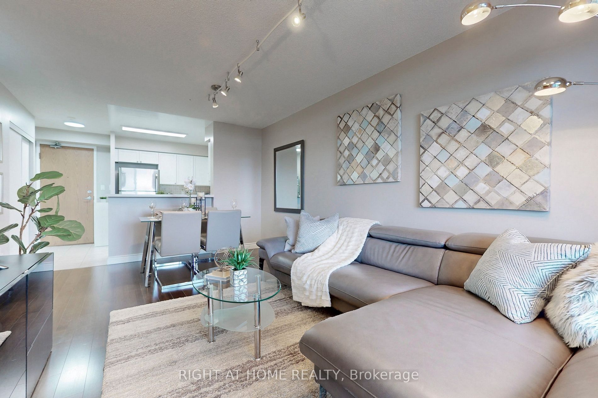 233 Beecroft Rd 812