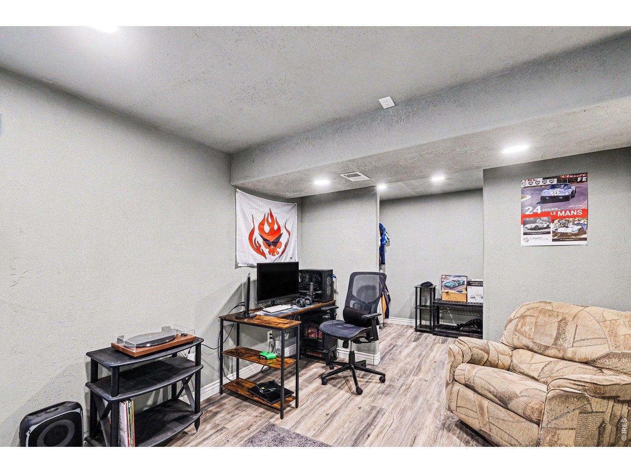 8781 Flaming Arrow Ave