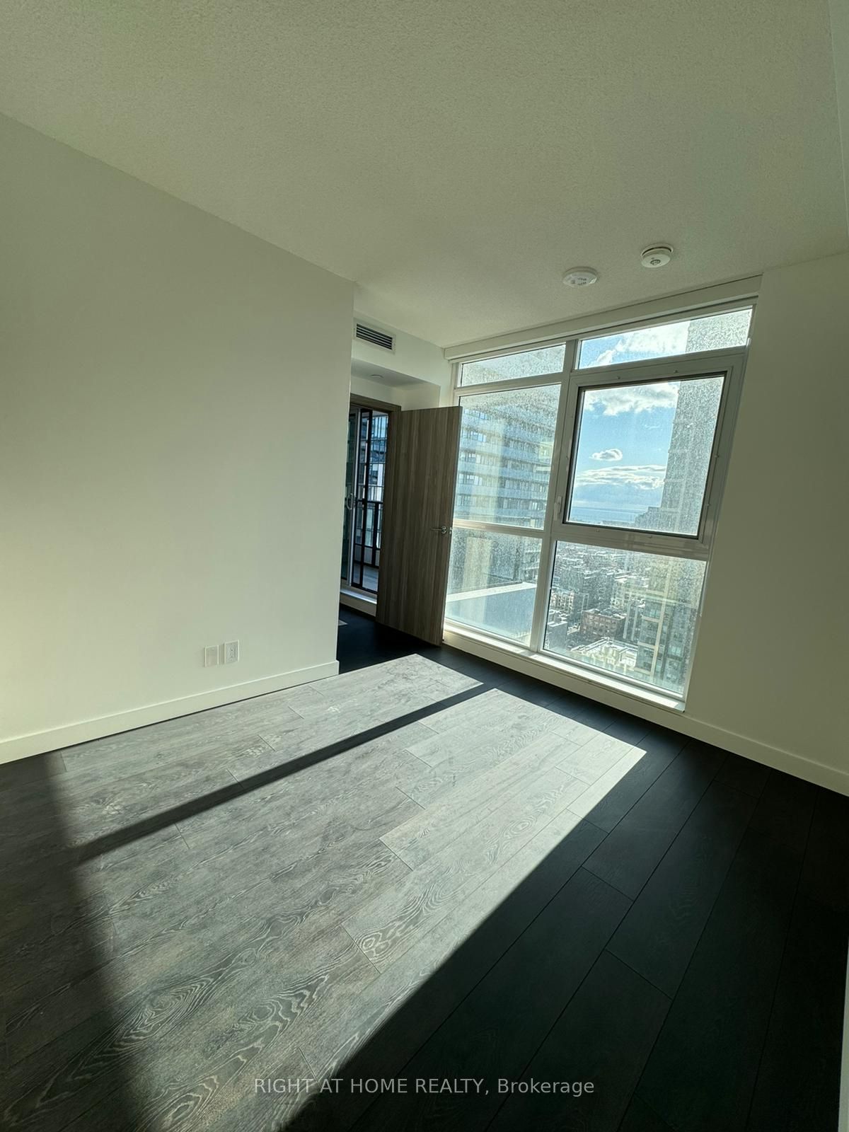 38 Widmer St 4009