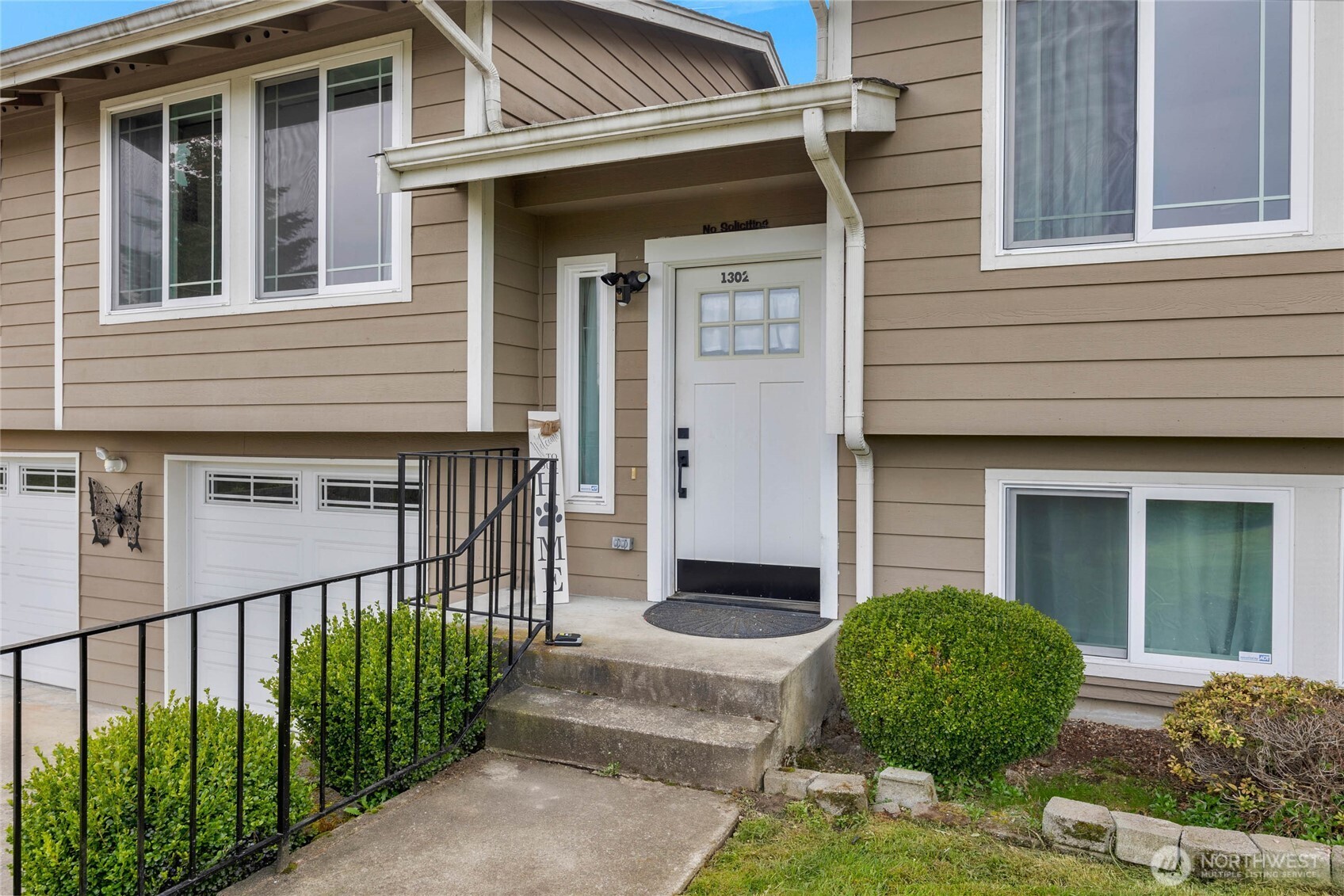 1302 Valley View Drive