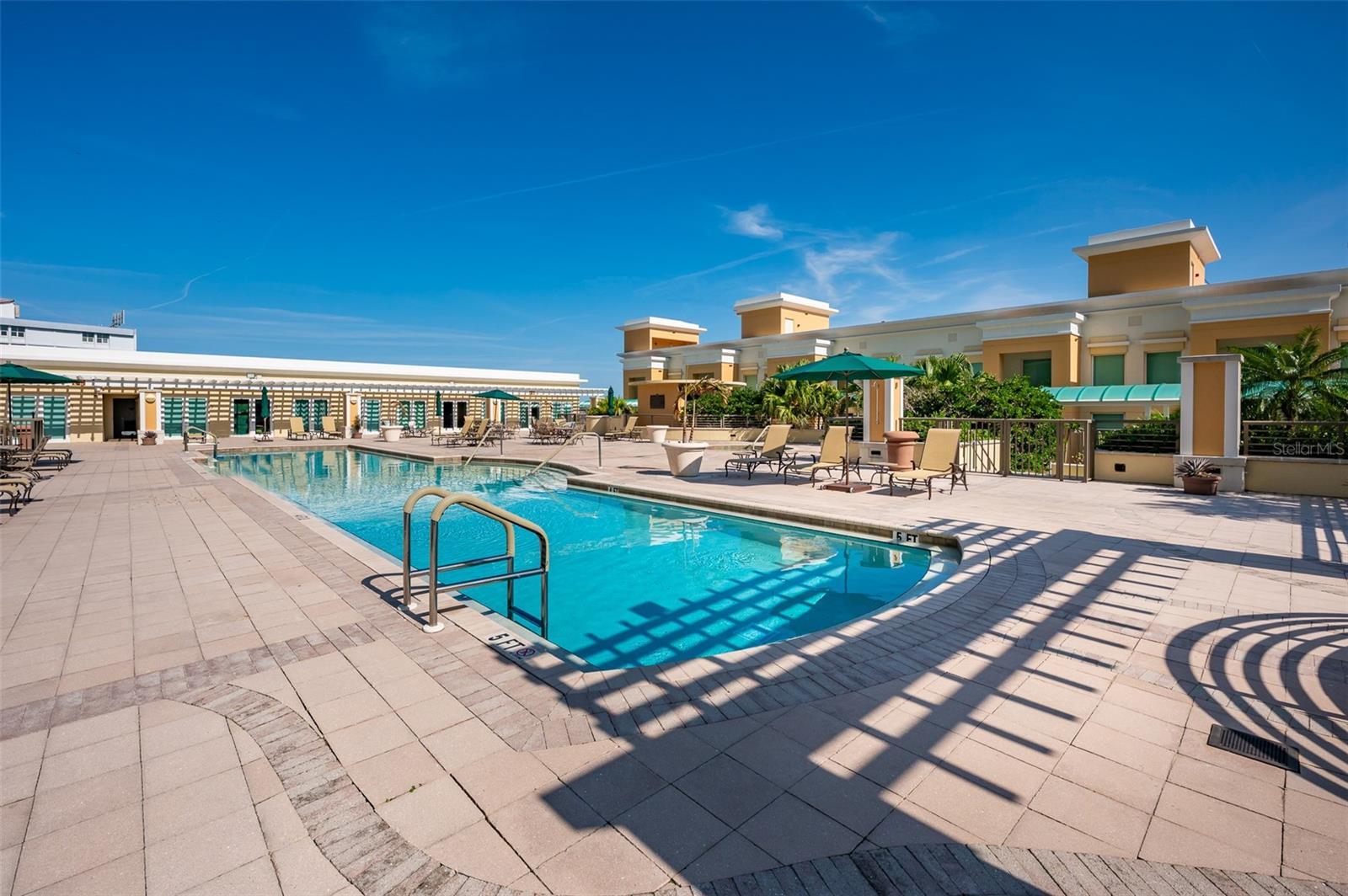 800 N Tamiami Trail 1512