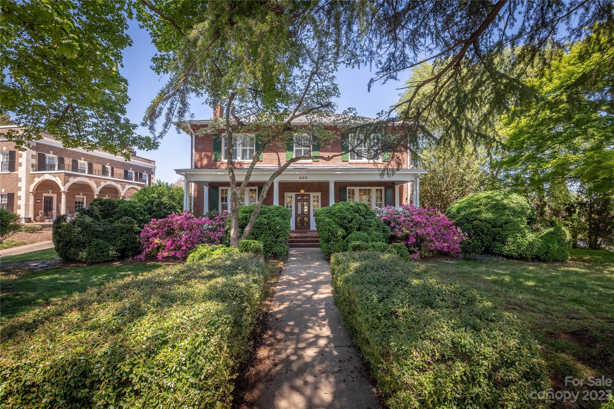 600 West Union Street