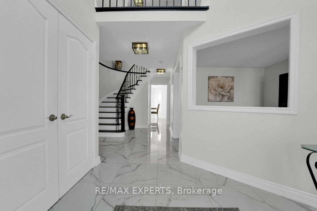 10 Esposito Dr