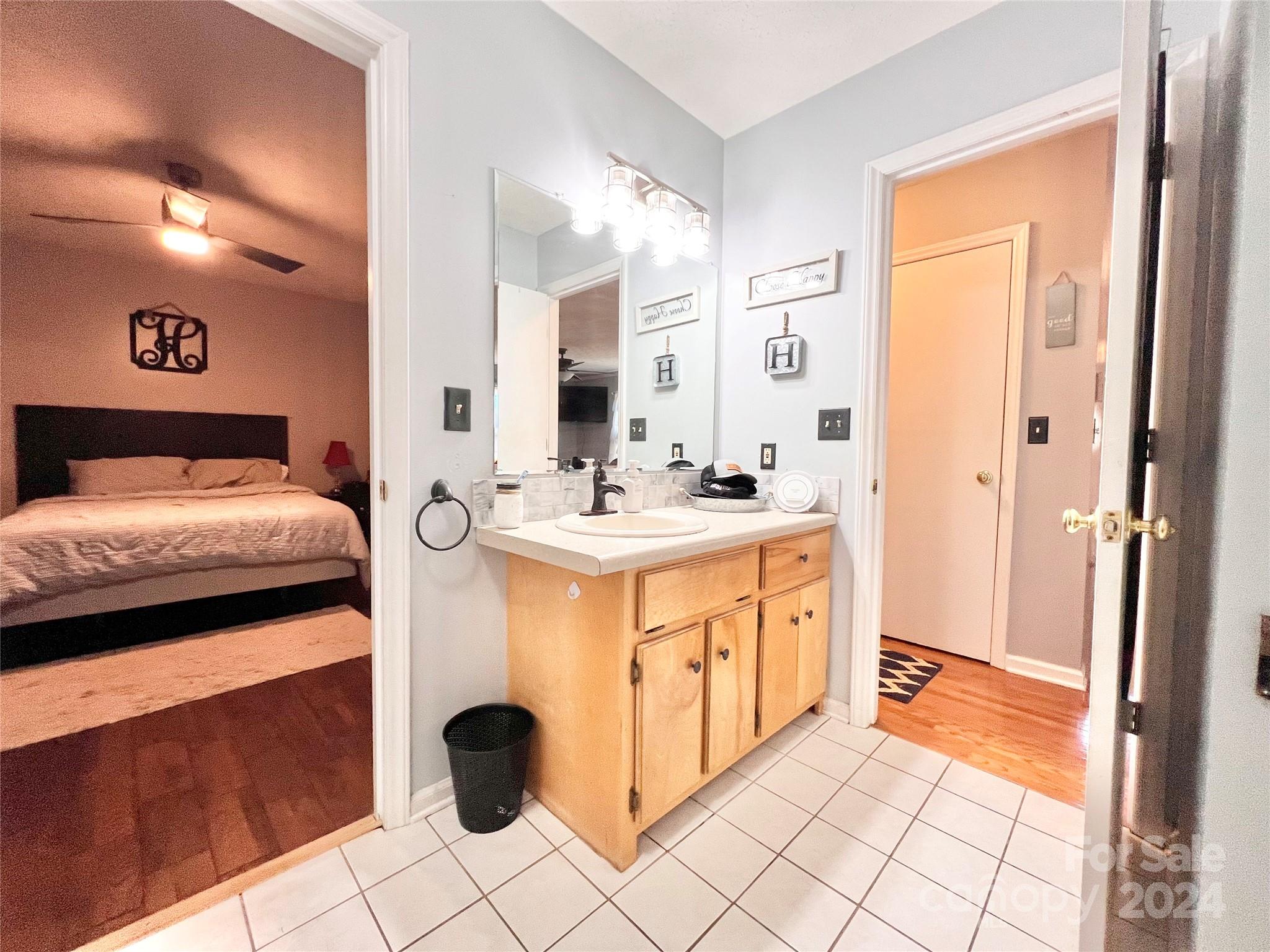 3556 Majestic View Place
