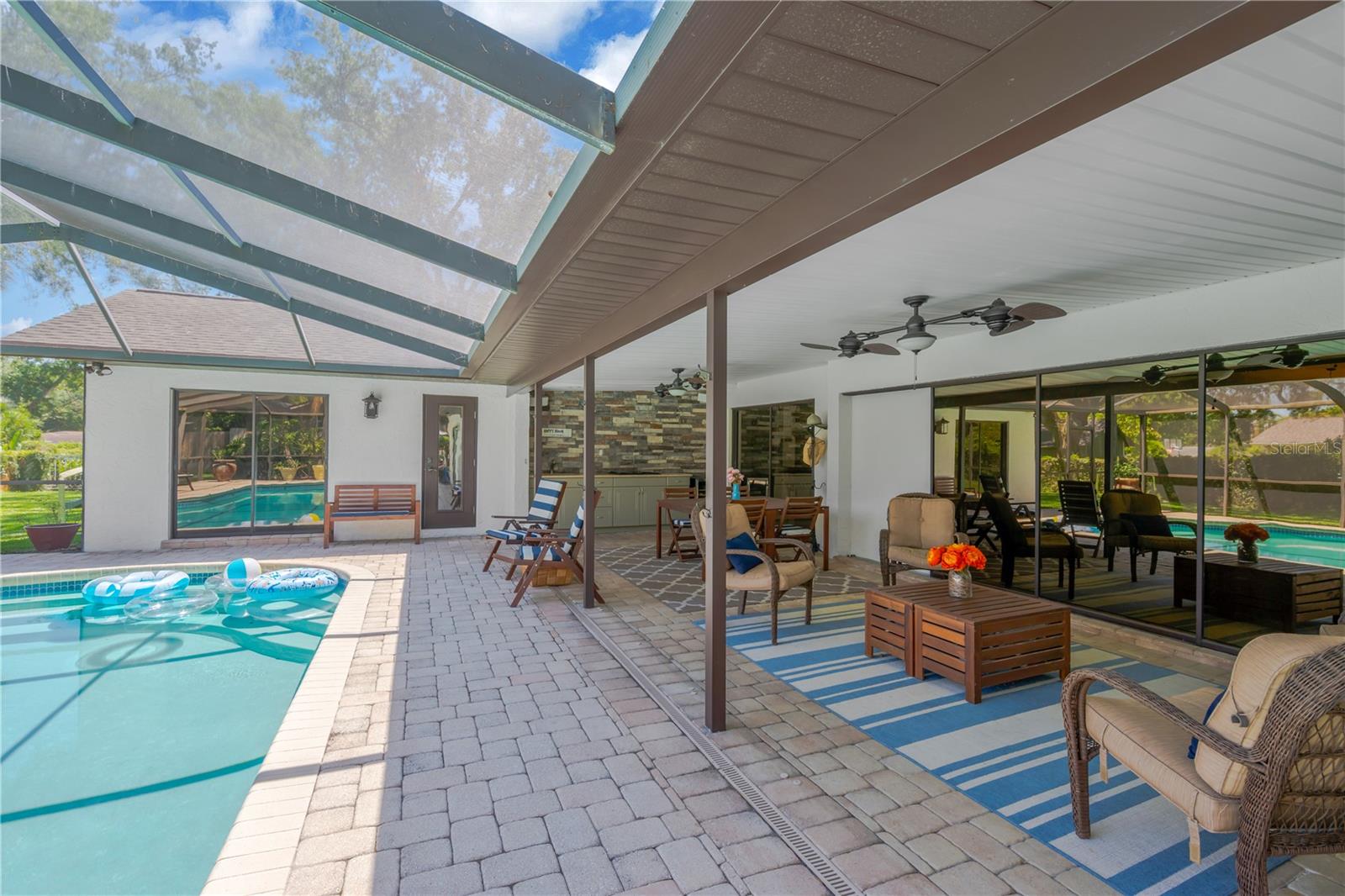 1007 Morfield Lane