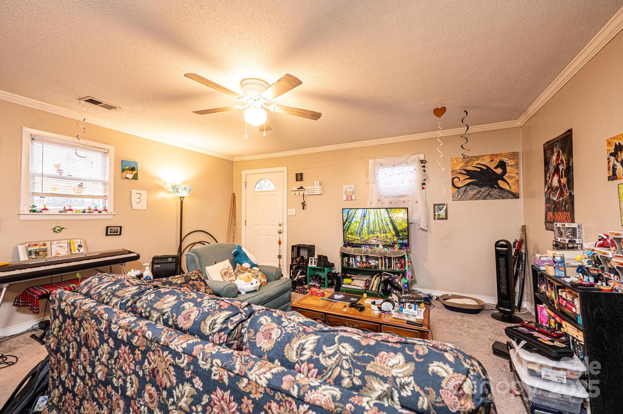 711 Meredith Court SW