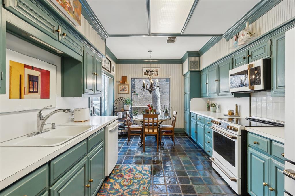 4223 Brook Tree Drive